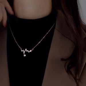 18K Platinum Plated Silver Flower Glitter Necklace