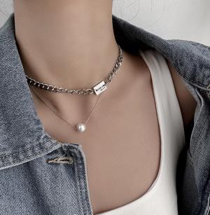 Baroque Gold Twist Knit White Faux Pearl Necklace