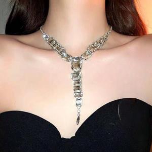 Punk Chic Black Faux Leather Metal Heart Clavicle Choker