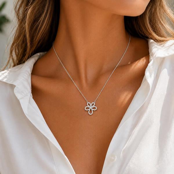 18K Platinum Plated Silver Flower Glitter Necklace