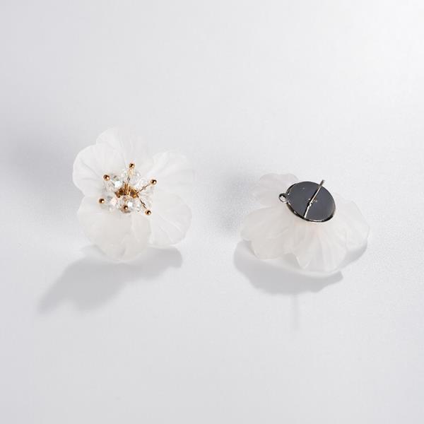 White Luxury Crystal Flower Petal Studs