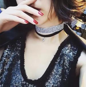 Formal Rhinestone V Waterdrop Clavicle Necklace