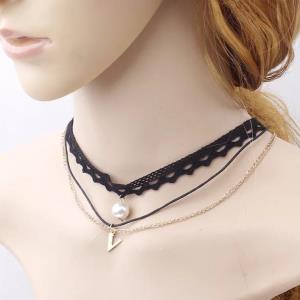 Punk Black Feather Choker Necklace